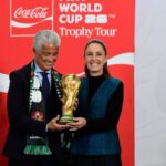 Bebeto devela junto a Sheinbaum la Copa del Mundo que ya está en CDMX