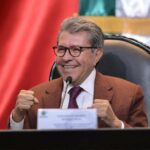 Ricardo Monreal no buscará la reelección en 2027; pone su curul a disposición de Morena