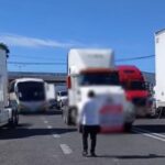 Paro de transportistas afecta carreteras y casetas en varios estados
